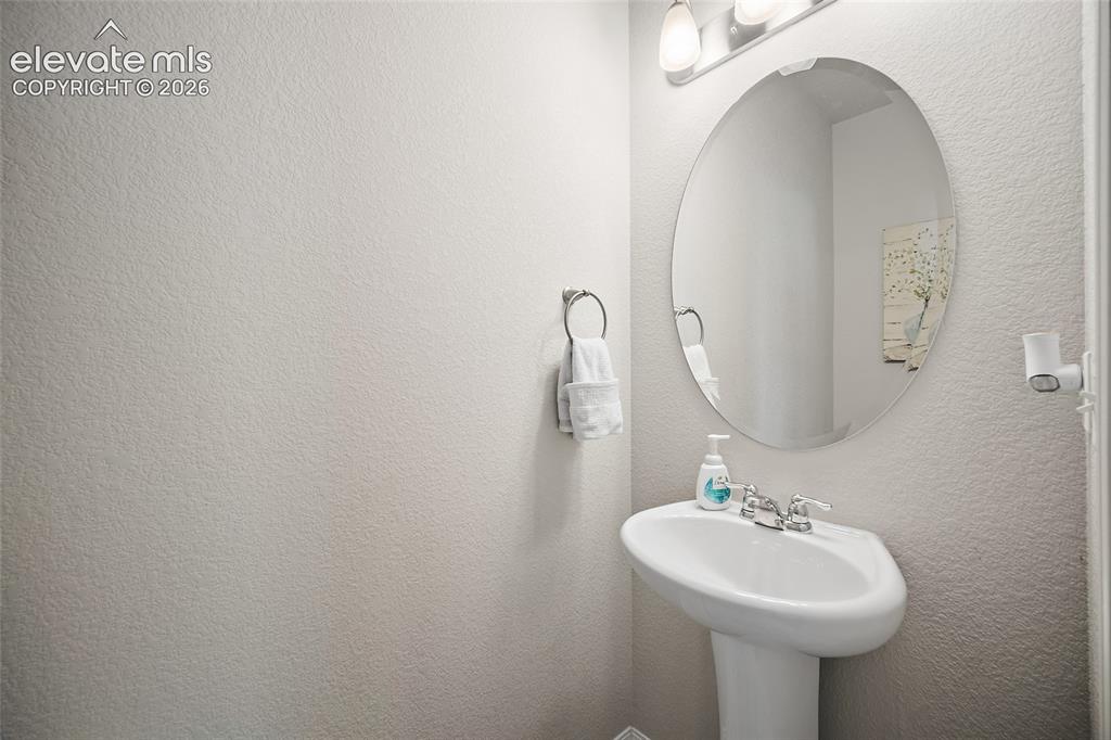 8675 Vanderwood Road Colorado Springs CO 80908