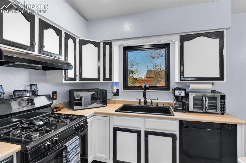 465 S Falcon Drive Pueblo West CO 81007