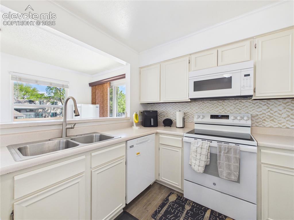 4100 Woodside Lane Pueblo CO 81008