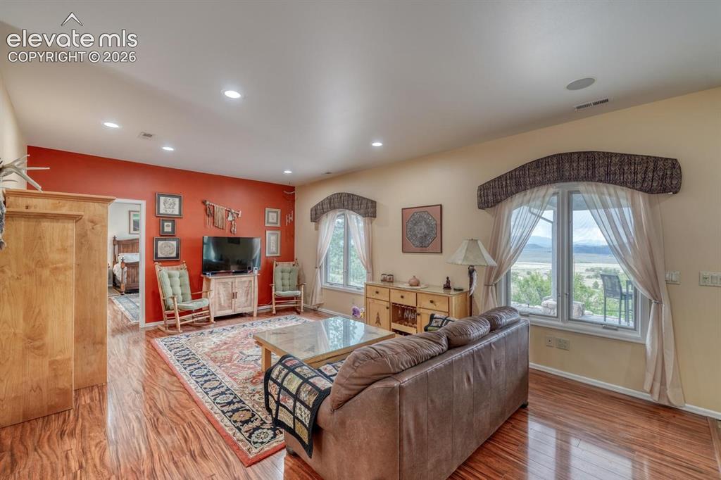 796 Knickerbocker Road Silver Cliff CO 81252