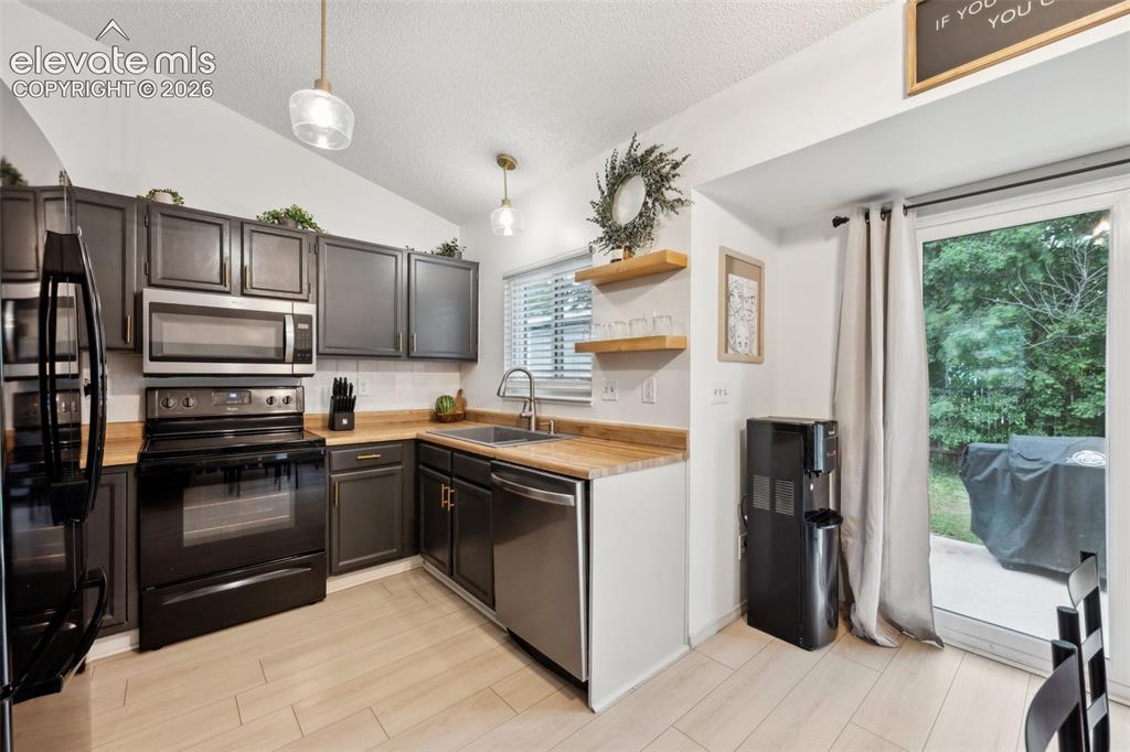 3335 Galleria Terrace Colorado Springs CO 80916
