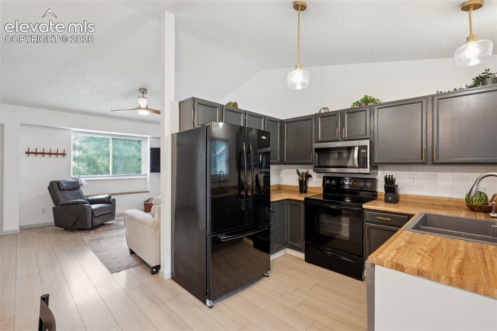 3335 Galleria Terrace Colorado Springs CO 80916