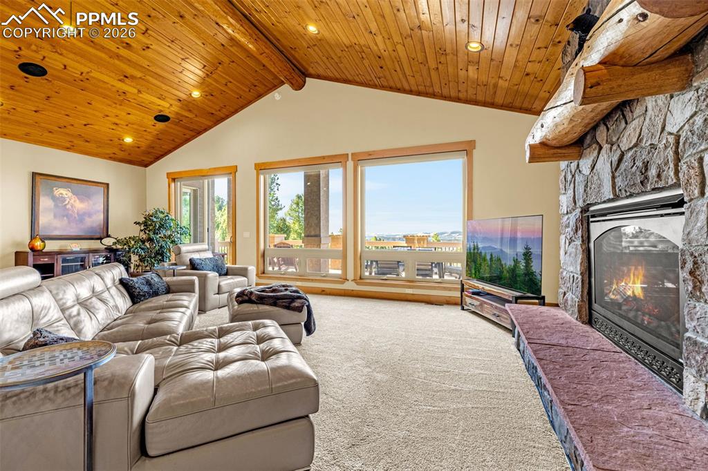 2638 N Mountain Estates Road Florissant CO 80816