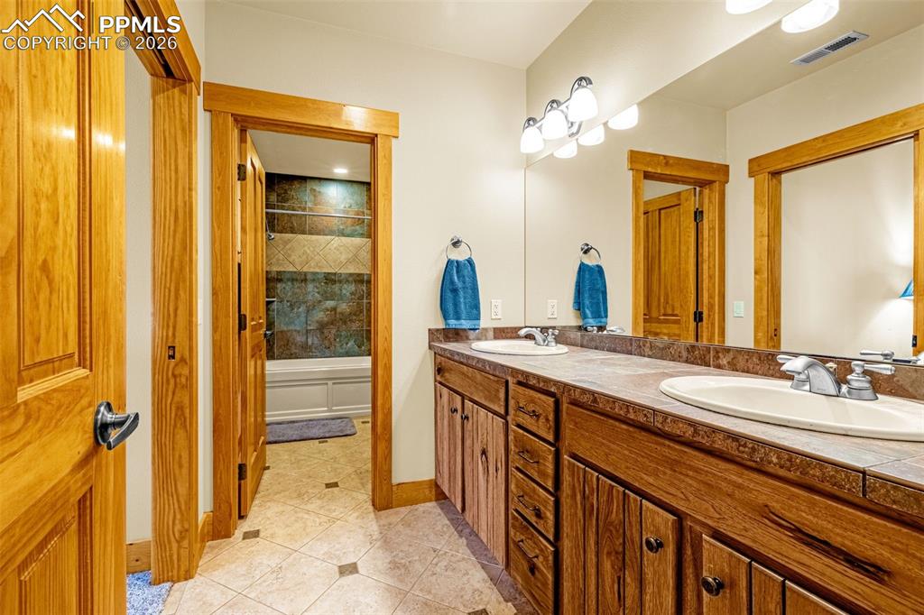 2638 N Mountain Estates Road Florissant CO 80816