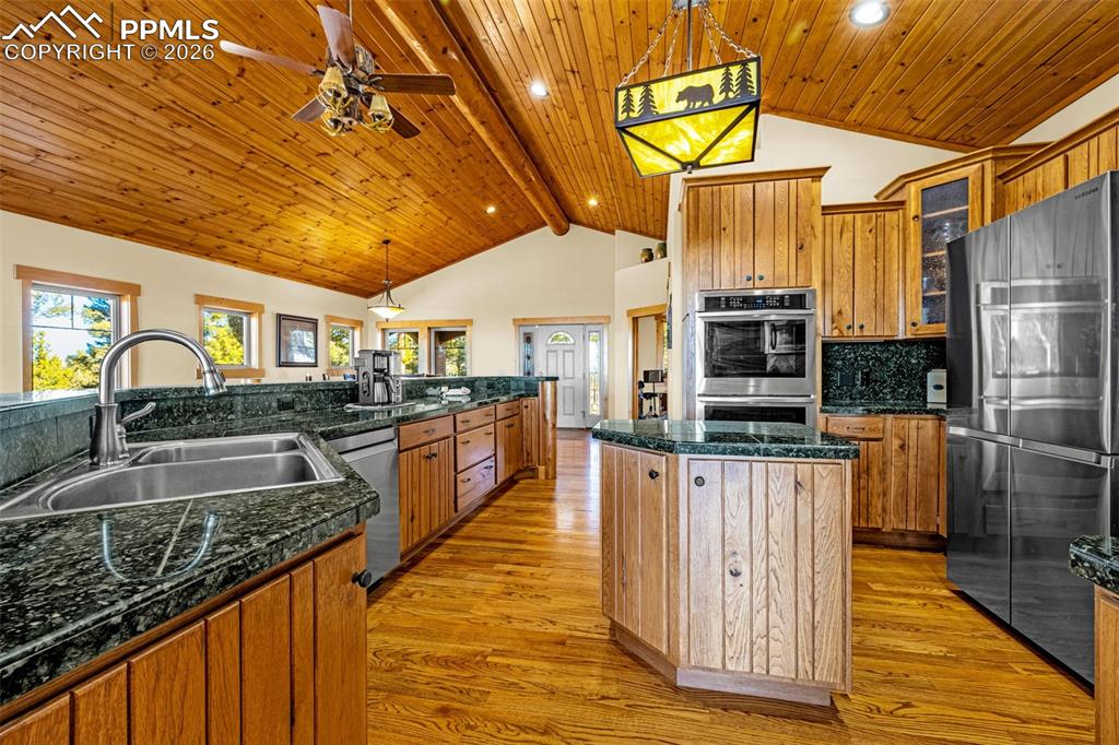 2638 N Mountain Estates Road Florissant CO 80816