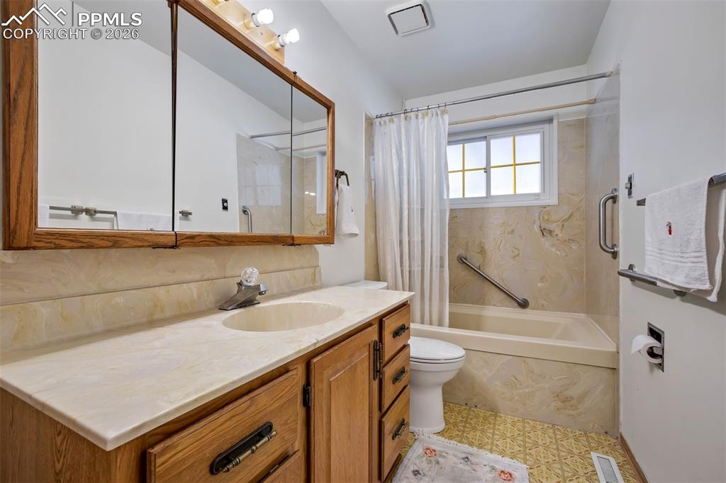 212 Rose Drive Colorado Springs CO 80911