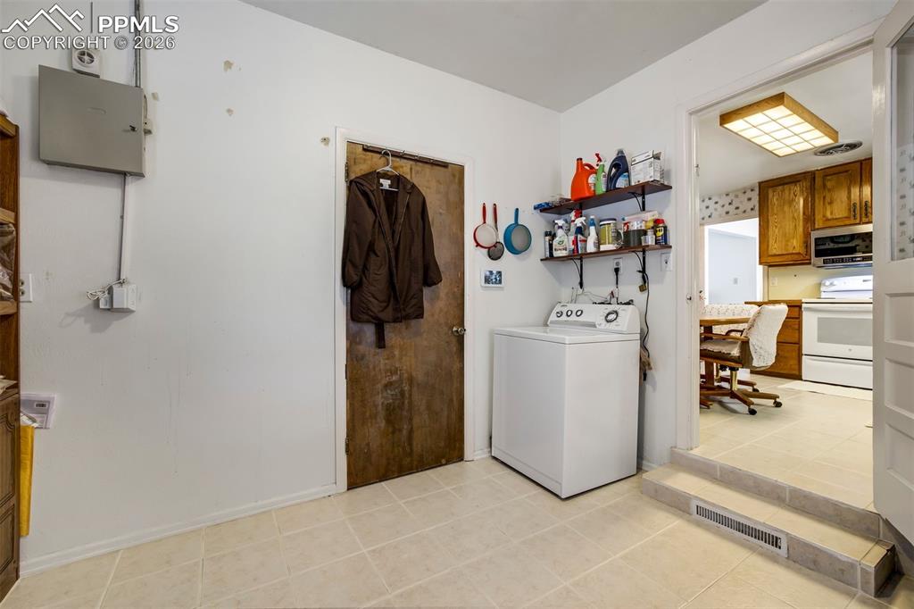 212 Rose Drive Colorado Springs CO 80911