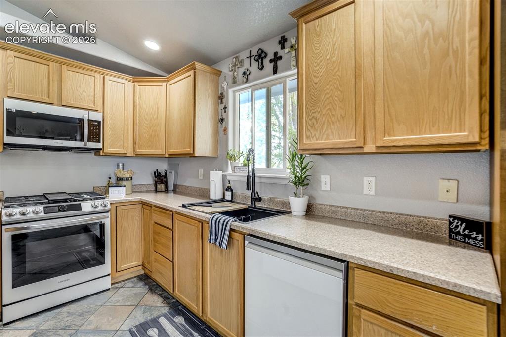 4880 Warbler Court Pueblo CO 81008