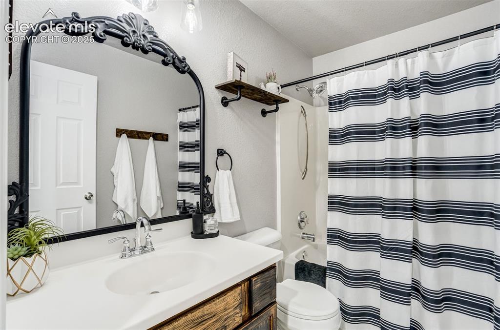 4880 Warbler Court Pueblo CO 81008