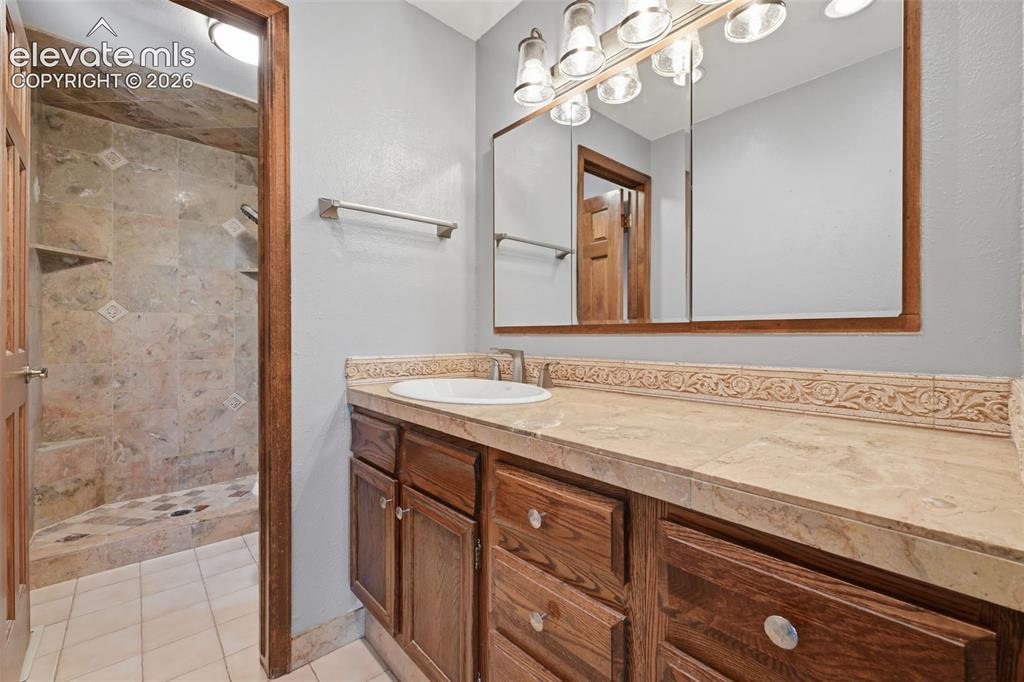 927 Oakwood Drive Castle Rock CO 80104