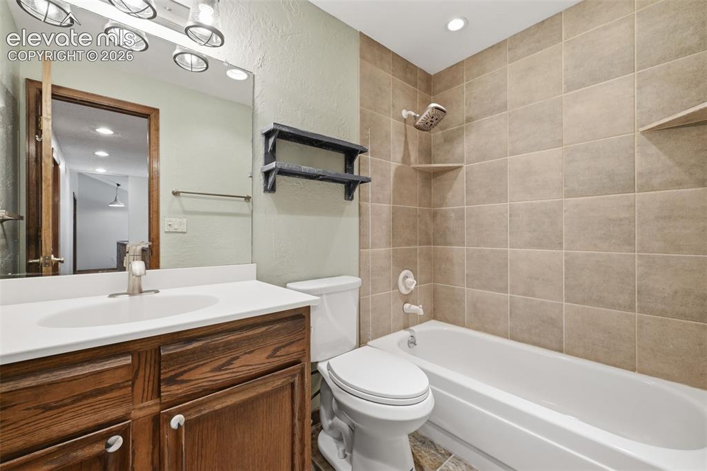 927 Oakwood Drive Castle Rock CO 80104