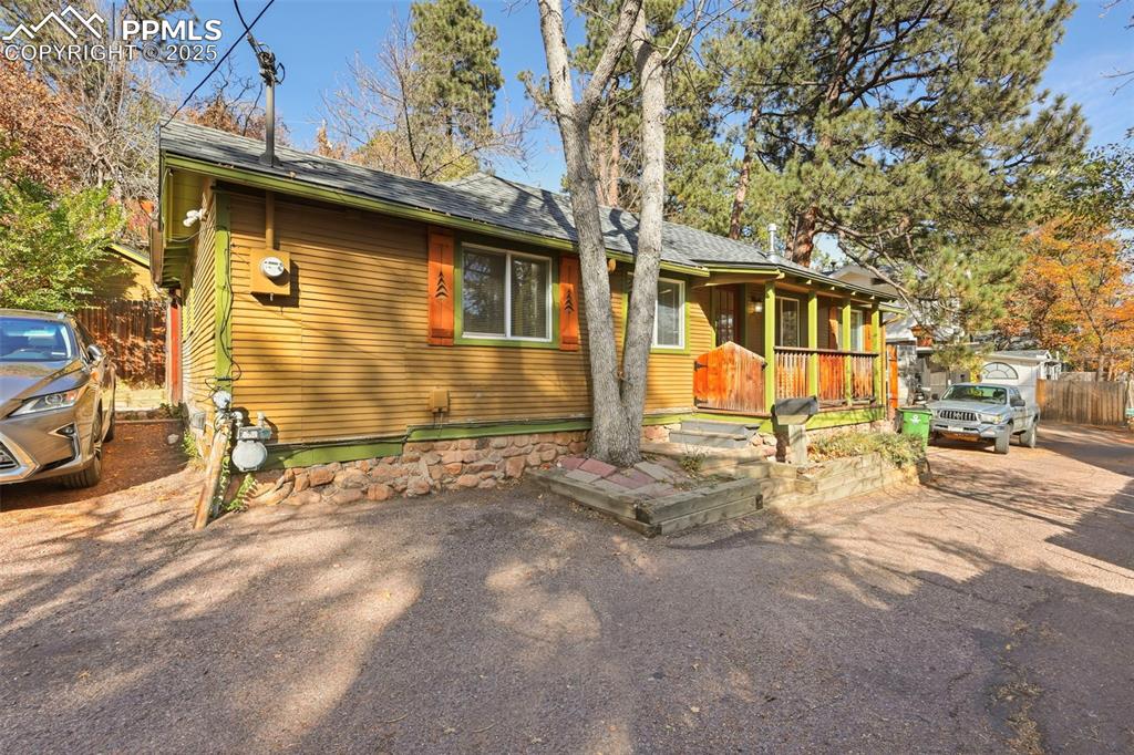 2002 Oak Way Colorado Springs CO 80906