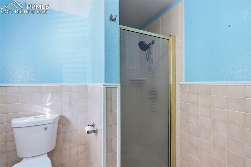 2002 Oak Way Colorado Springs CO 80906