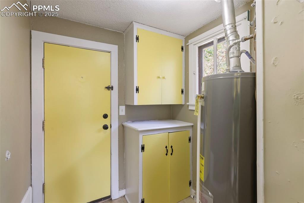 2002 Oak Way Colorado Springs CO 80906