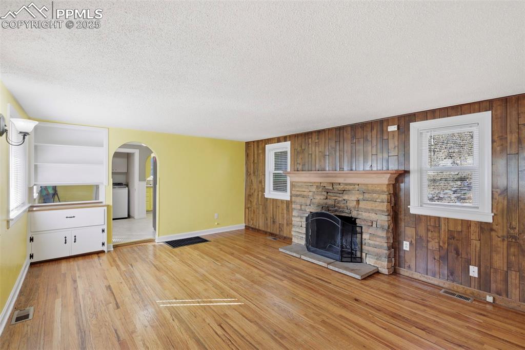 2002 Oak Way Colorado Springs CO 80906