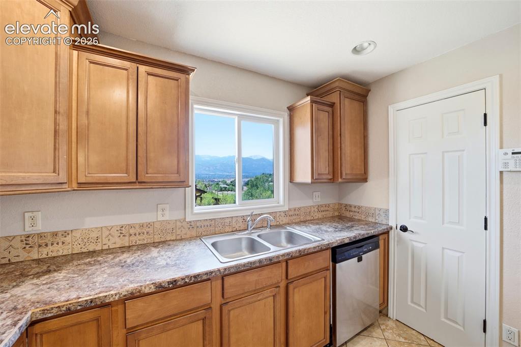 2826 Pinnacle Drive Colorado Springs CO 80910