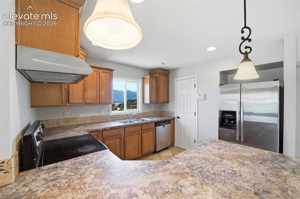 2826 Pinnacle Drive Colorado Springs CO 80910