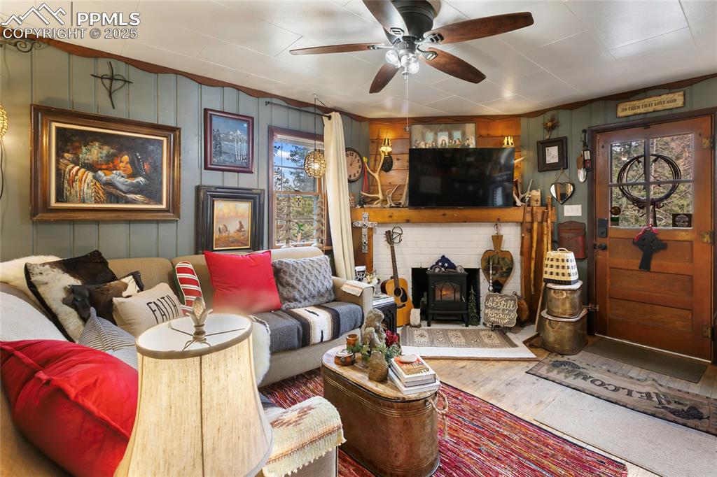 10155 Mountain Road Cascade CO 80809