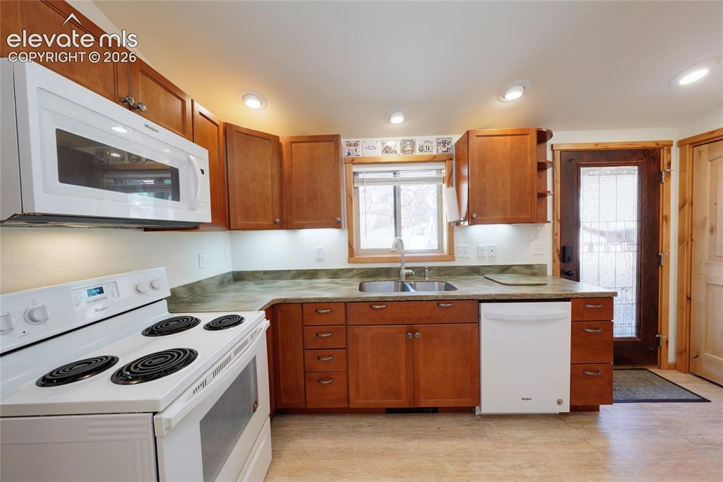 6865 Howard Street Green Mountain Falls CO 80819