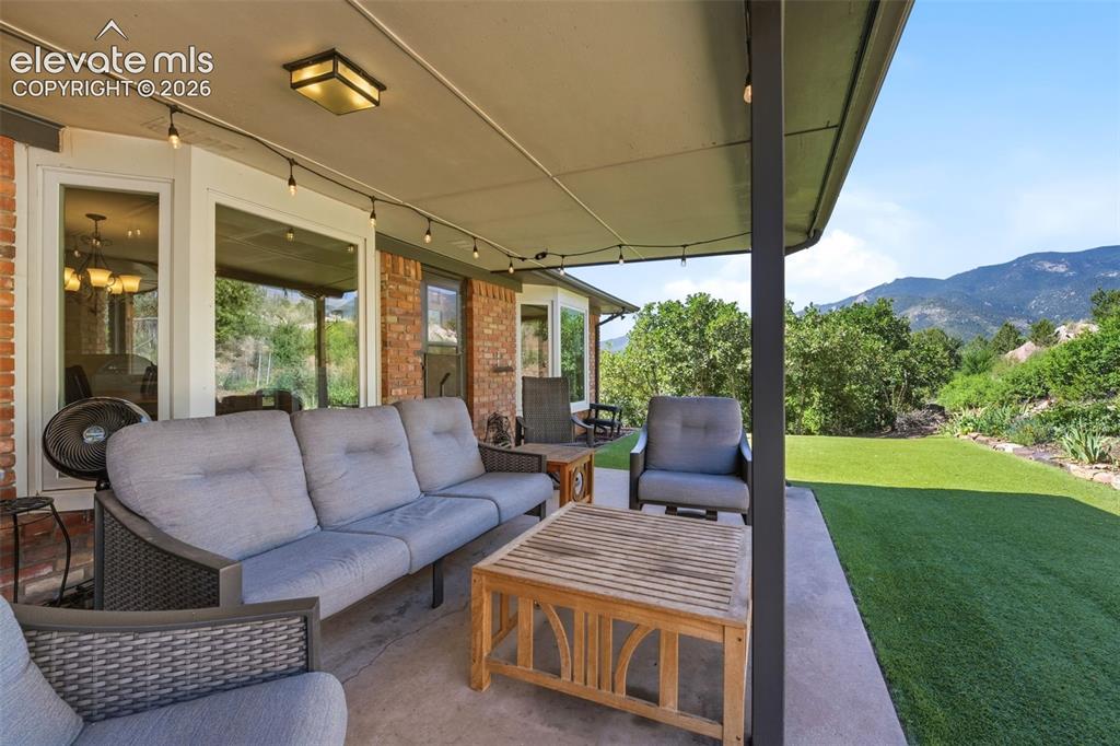 6 Las Piedras Escondidas Colorado Springs CO 80904