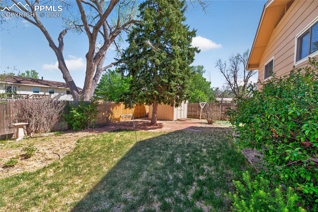 657 Dexter Street Colorado Springs CO 80911