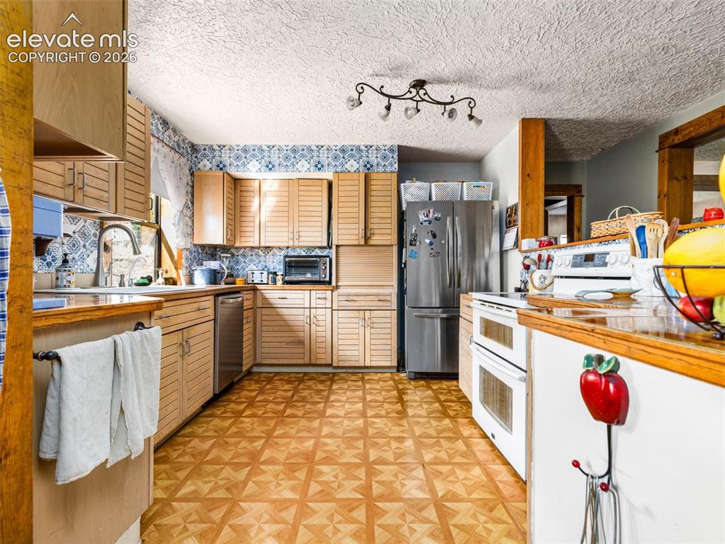 6160 Waterbarrel Road Beulah CO 81023