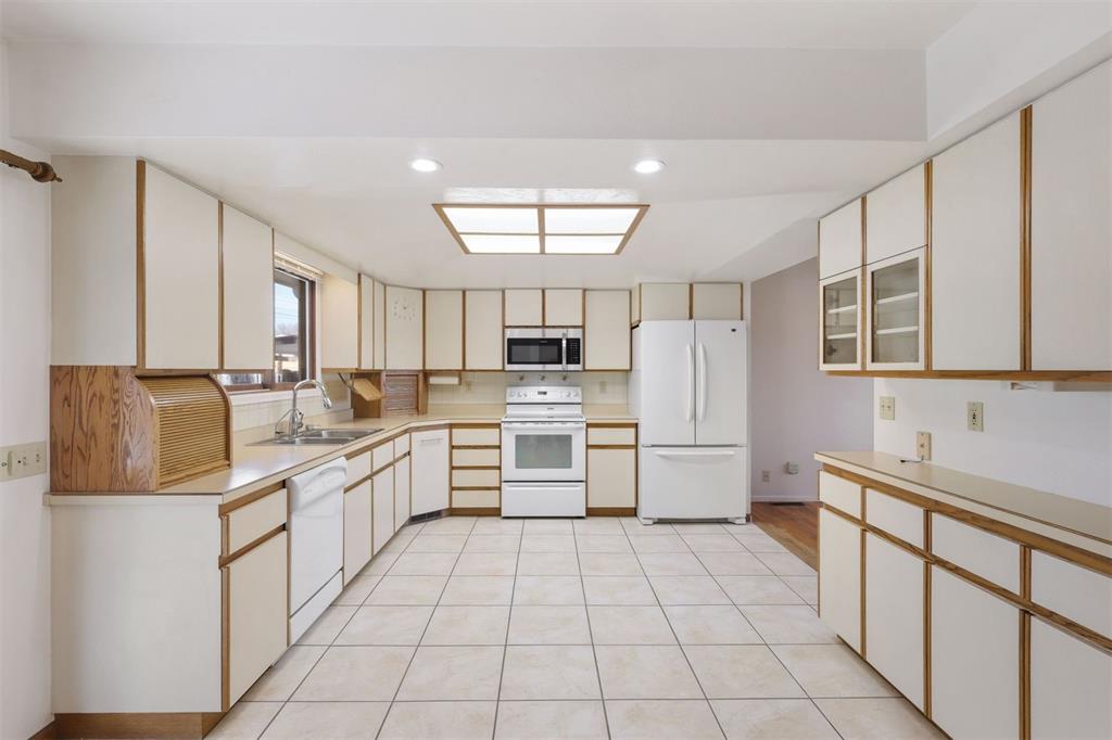 718 Querida Drive Colorado Springs CO 80909