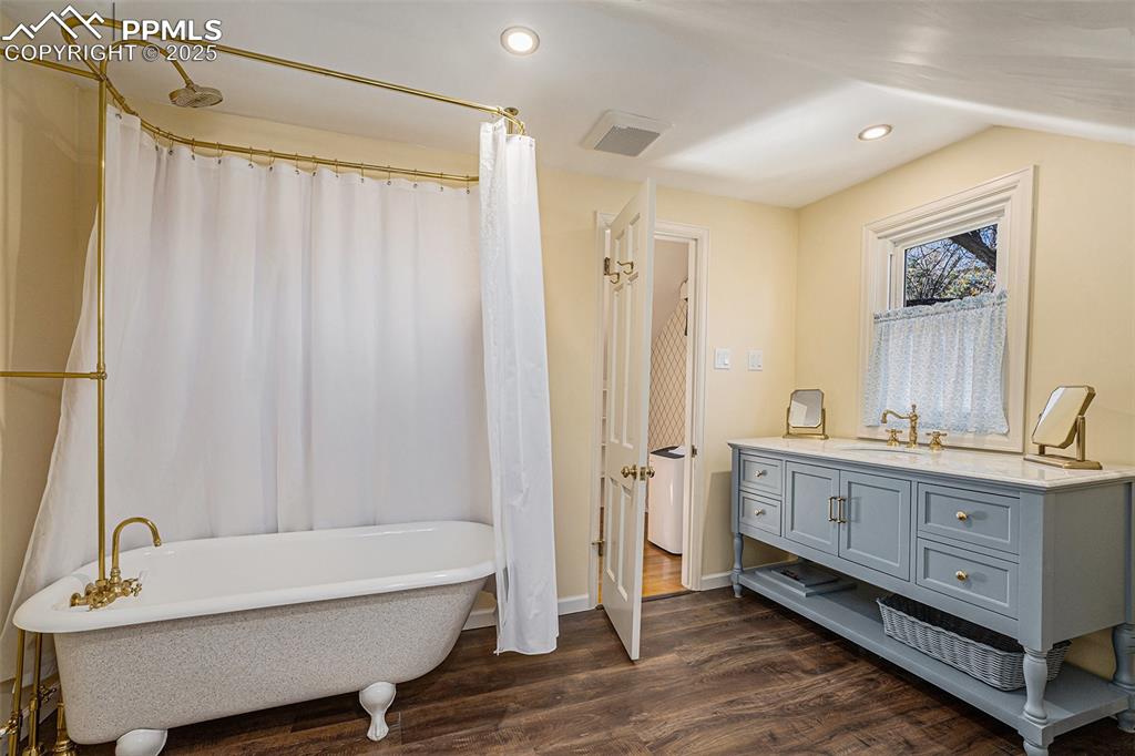 419 Chamberlin Place Colorado Springs CO 80906