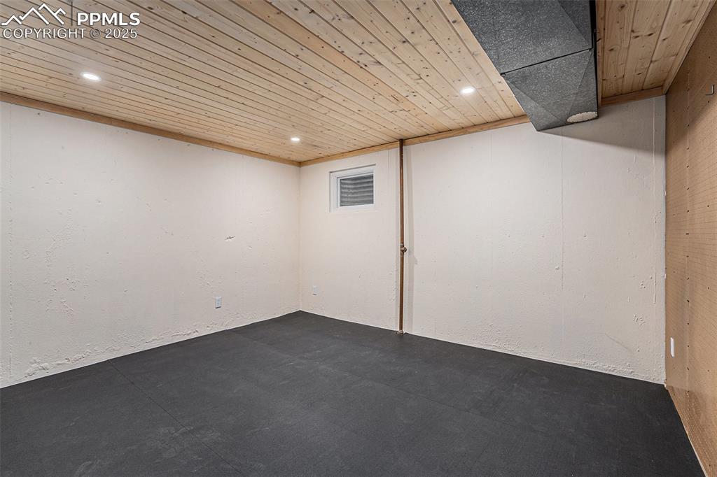 419 Chamberlin Place Colorado Springs CO 80906