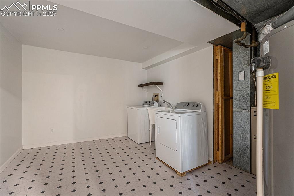 419 Chamberlin Place Colorado Springs CO 80906