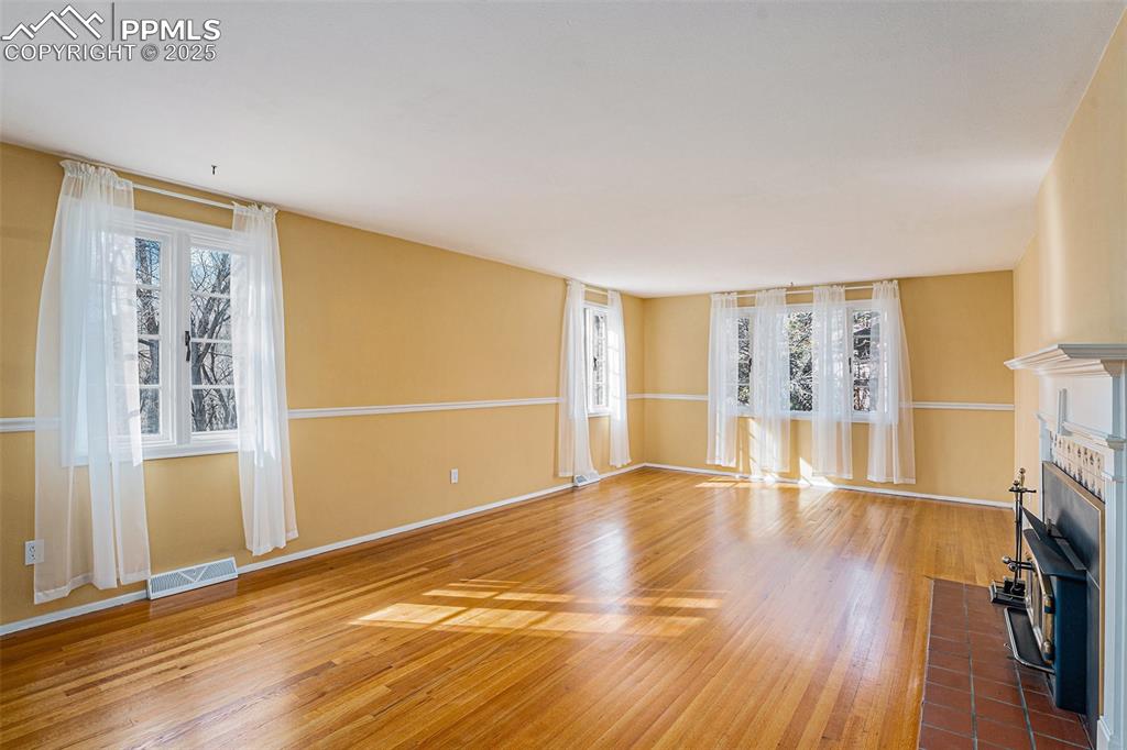 419 Chamberlin Place Colorado Springs CO 80906