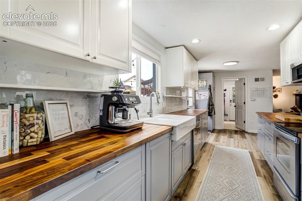 2255 Allyn Way Colorado Springs CO 80915