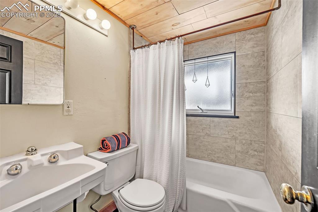 1624 Cheyenne Boulevard Colorado Springs CO 80906