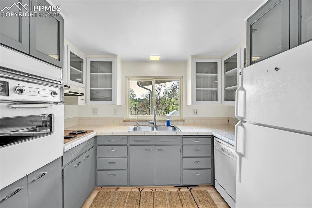 1624 Cheyenne Boulevard Colorado Springs CO 80906