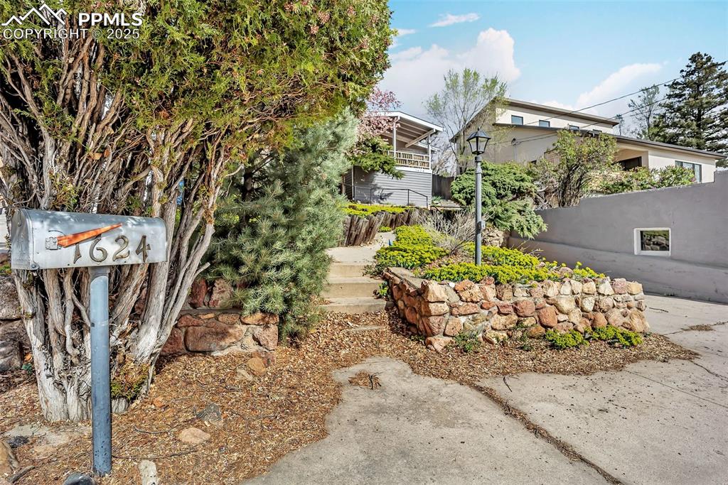 1624 Cheyenne Boulevard Colorado Springs CO 80906