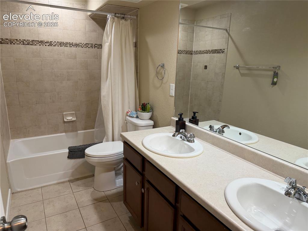 2327 Chickhollow Drive Colorado Springs CO 80910