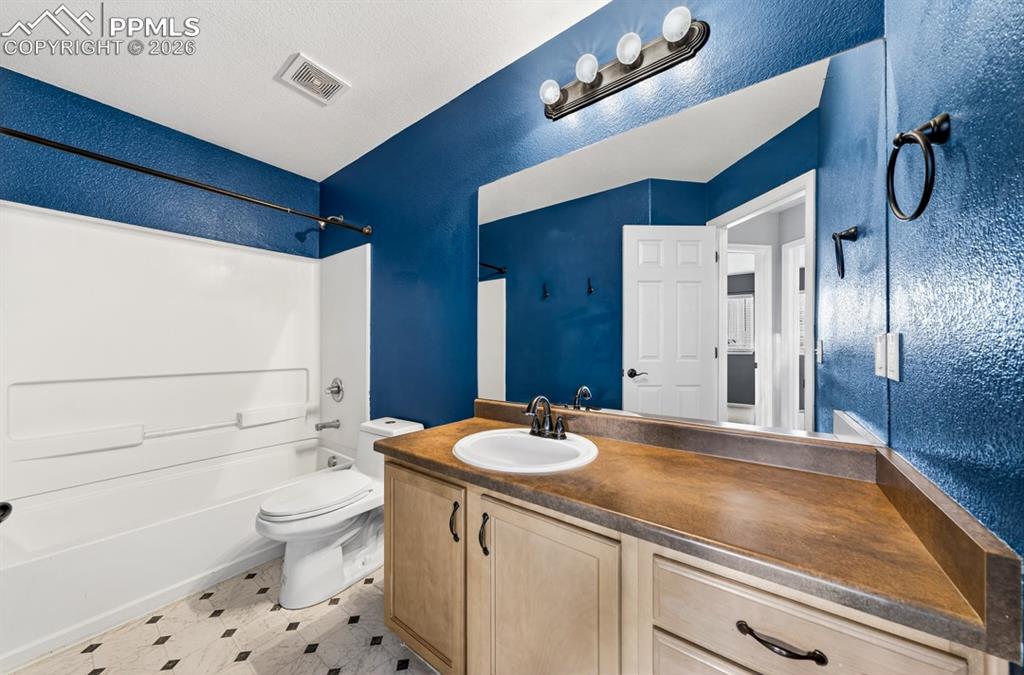 7983 Superior Hill Place Colorado Springs CO 80908