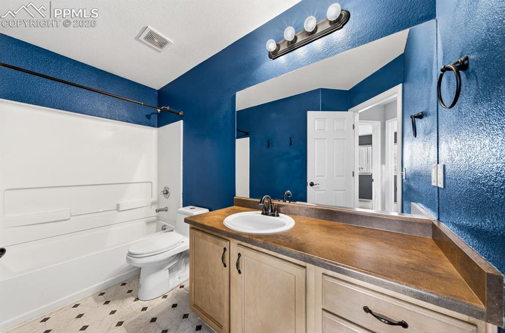 7983 Superior Hill Place Colorado Springs CO 80908