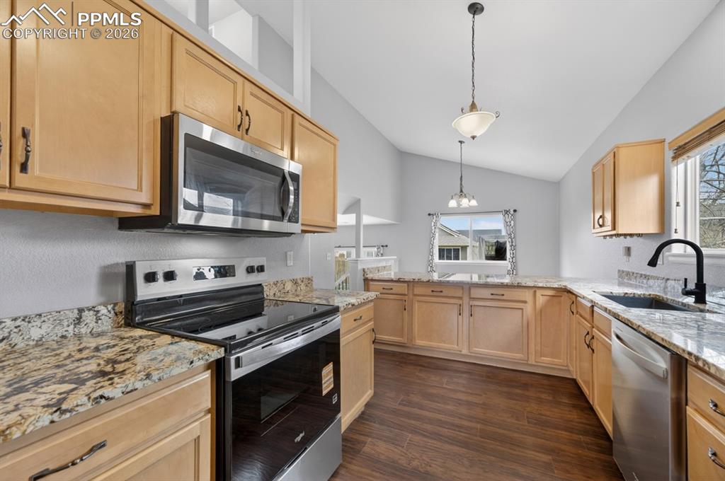 7983 Superior Hill Place Colorado Springs CO 80908