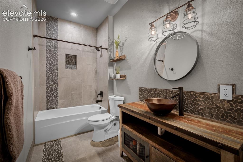 4045 Ramshorn Point Colorado Springs CO 80904