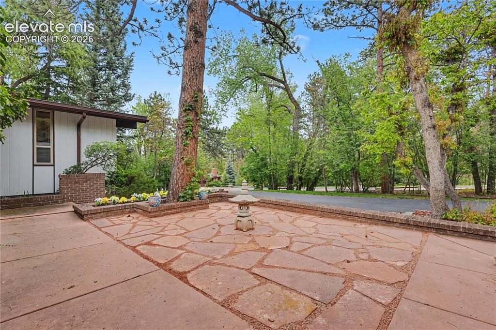 10 Heather Drive Colorado Springs CO 80906