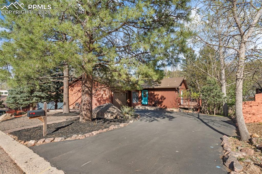 15 Stover Lane Manitou Springs CO 80829