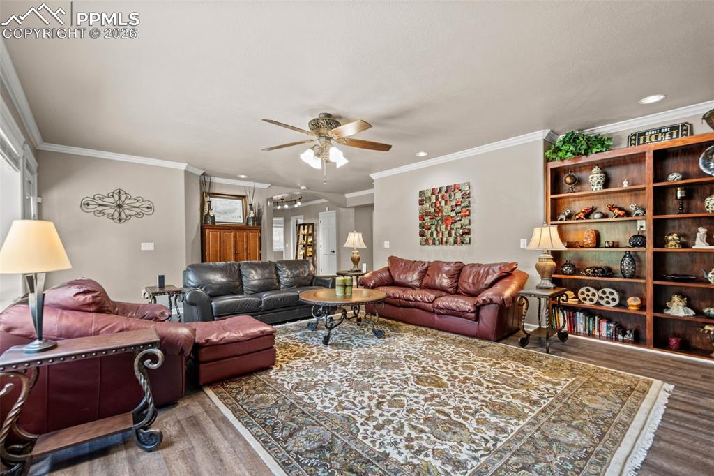 7524 Engineers Court Larkspur CO 80118