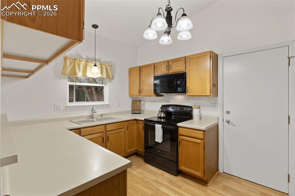 2544 Patriot Heights Colorado Springs CO 80904