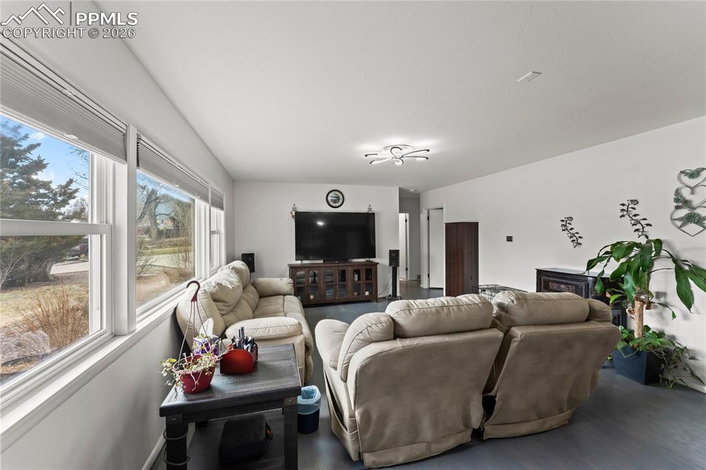 632 Pinon Drive Colorado Springs CO 80905