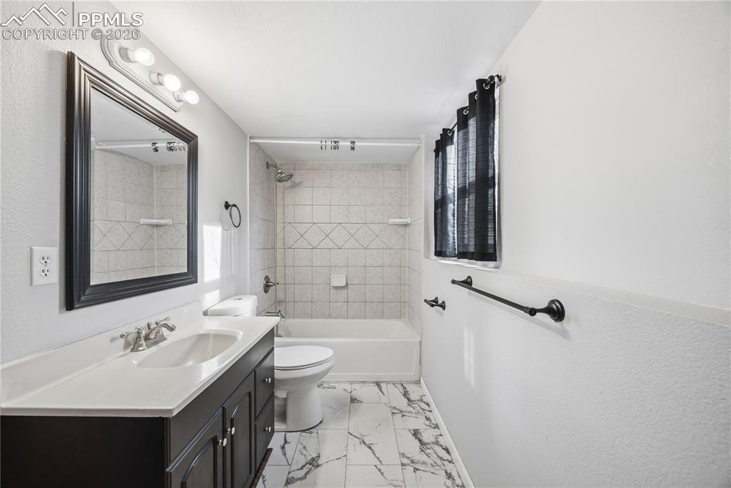 2105 Endicott Court Colorado Springs CO 80916