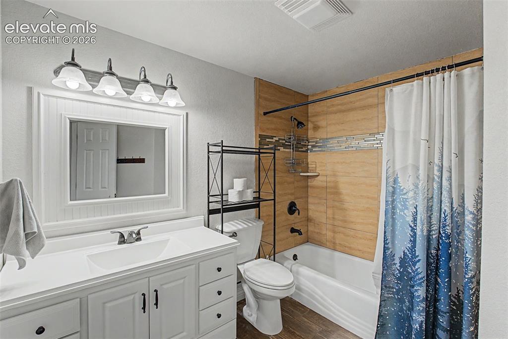 1360 Pawprint Court Colorado Springs CO 80921