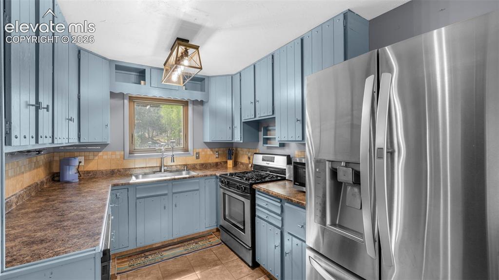 82 S Mountain Estates Road Florissant CO 80816
