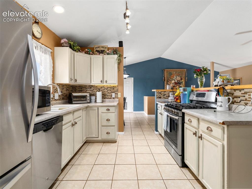 675 E Mcclave Drive Pueblo CO 81007