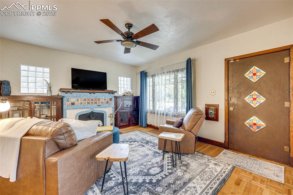 325 W Pitkin Avenue Pueblo CO 81004